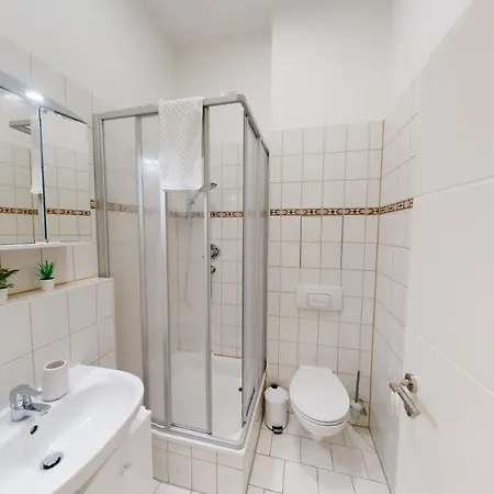 Апартаменты Sweethome - Zentral - Kueche & Parkplatz, Wifi *