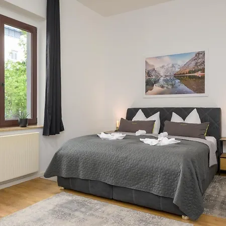 Apartamento Sweethome - Zentral - Küche&parkplatz, Wifi *