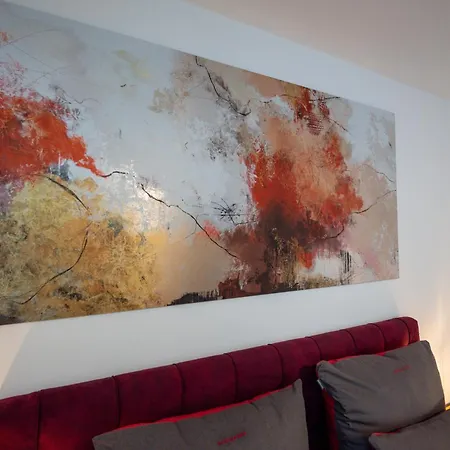 Апартаменты Sweethome - Zentral - Kueche & Parkplatz, Wifi