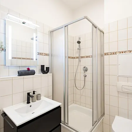 Sweethome - Zentral - Kueche & Parkplatz, Wifi Галль